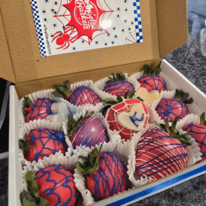 fresas con chocolate personalizadas temática de Spiderman